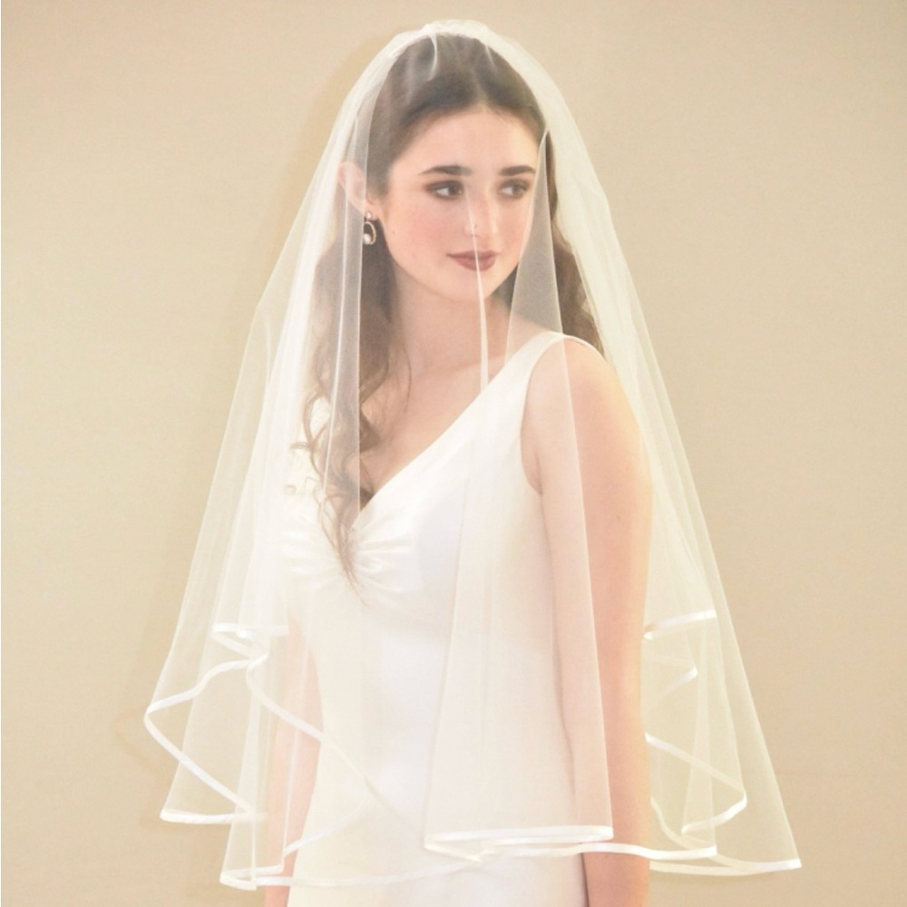 Pronovias double elbow length satin ribbon veil ivory - Picture 7 of 8